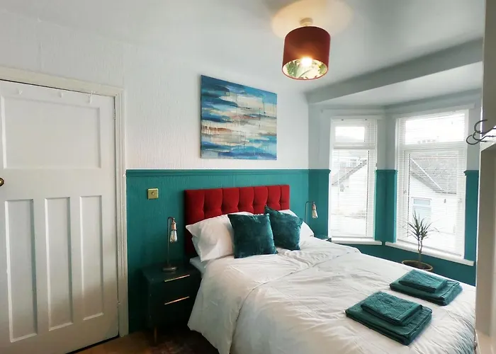 3 Bedroom Boutique Home, Newcastle Town Centre