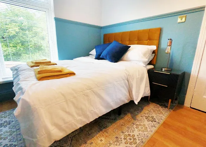 3 Bedroom Boutique Home, Newcastle Town Centre