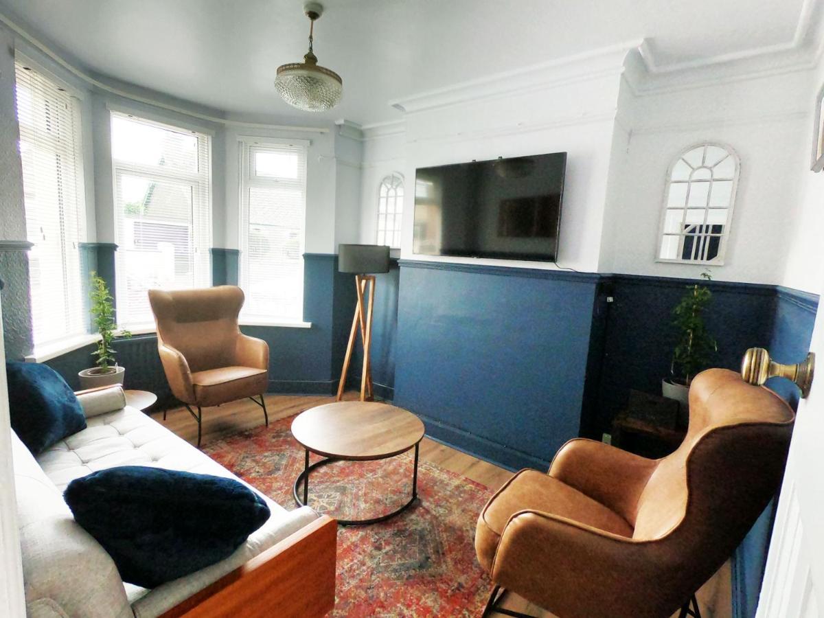 3 Bedroom Boutique Home, Newcastle Town Centre *