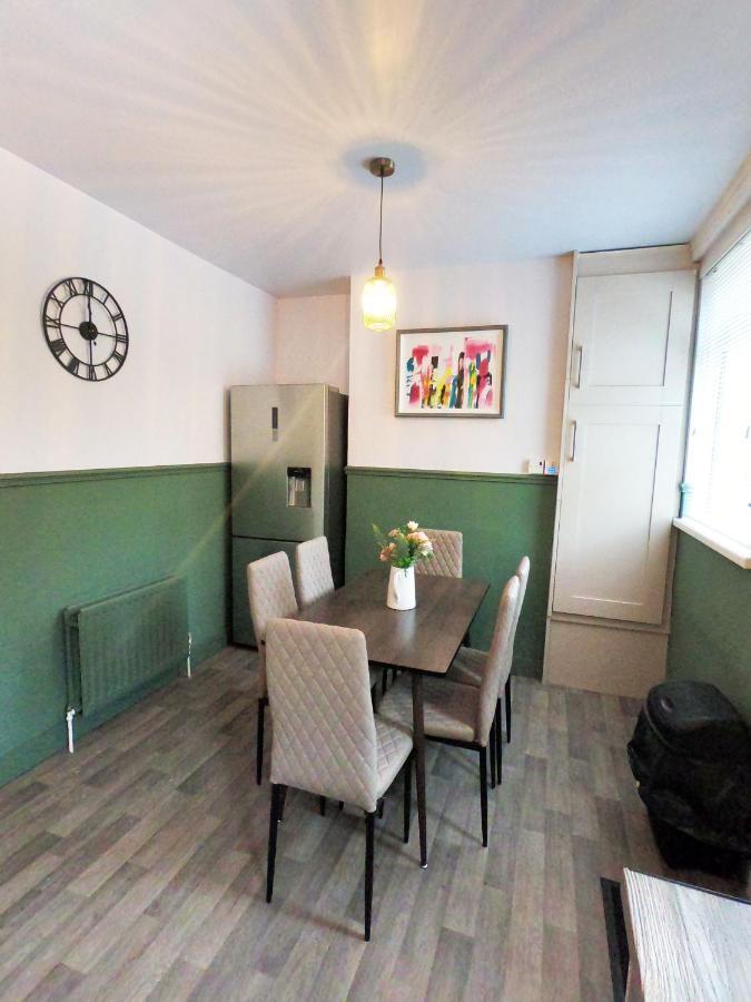 3 Bedroom Boutique Home, Newcastle Town Centre *